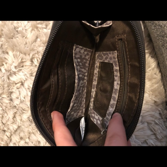 Cheetah Print Wallet - Picture 4 of 4